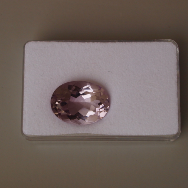 Amethyst facettiert oval 20x15mm Amethyst facettiert oval 20x15mm