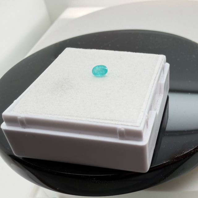 Paraiba Turmalin facettiert oval 4,5 x3,2mm