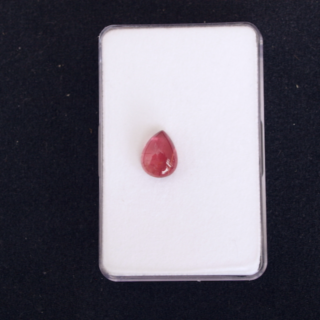 Turmalin rot - Rubelith Cabochon Tropfen - Drop