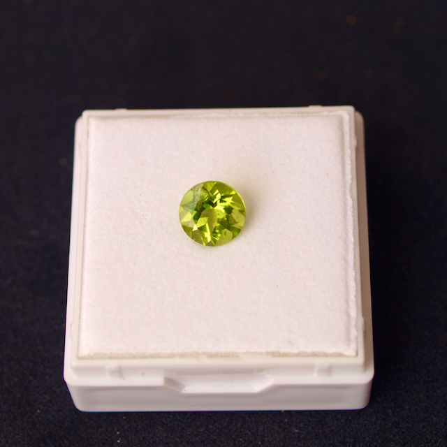 Peridot facettiert rund 8mm