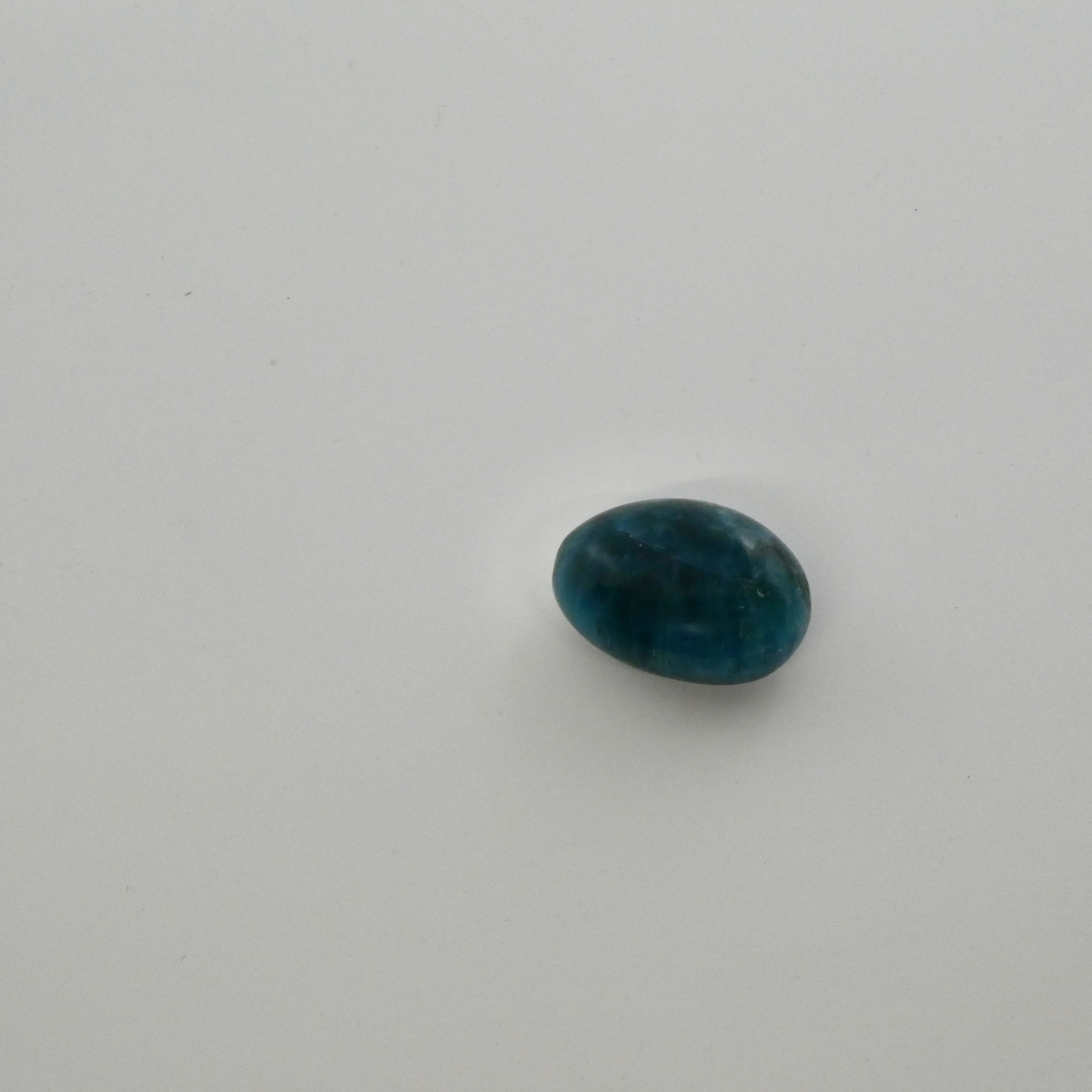 Apatit blau Trommelstein Handschmeichler