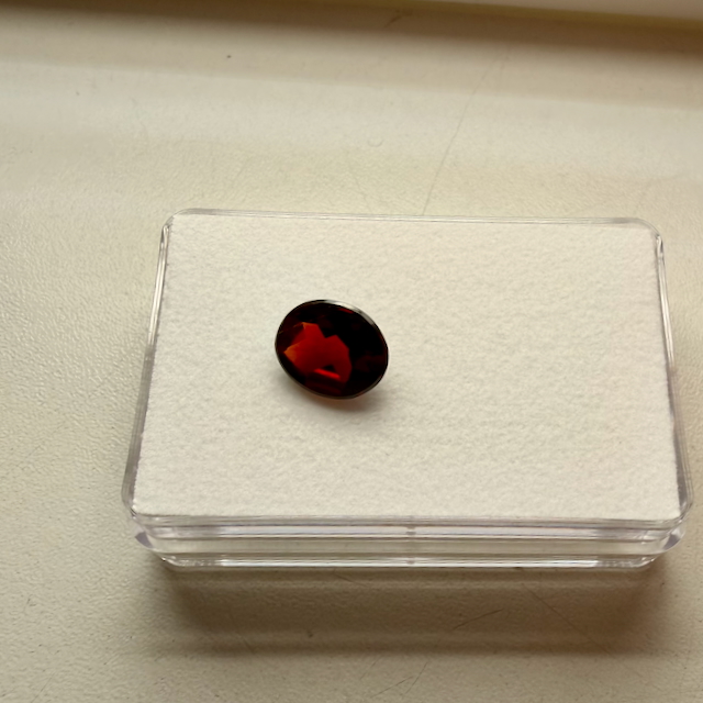 Granat facettiert Buff top