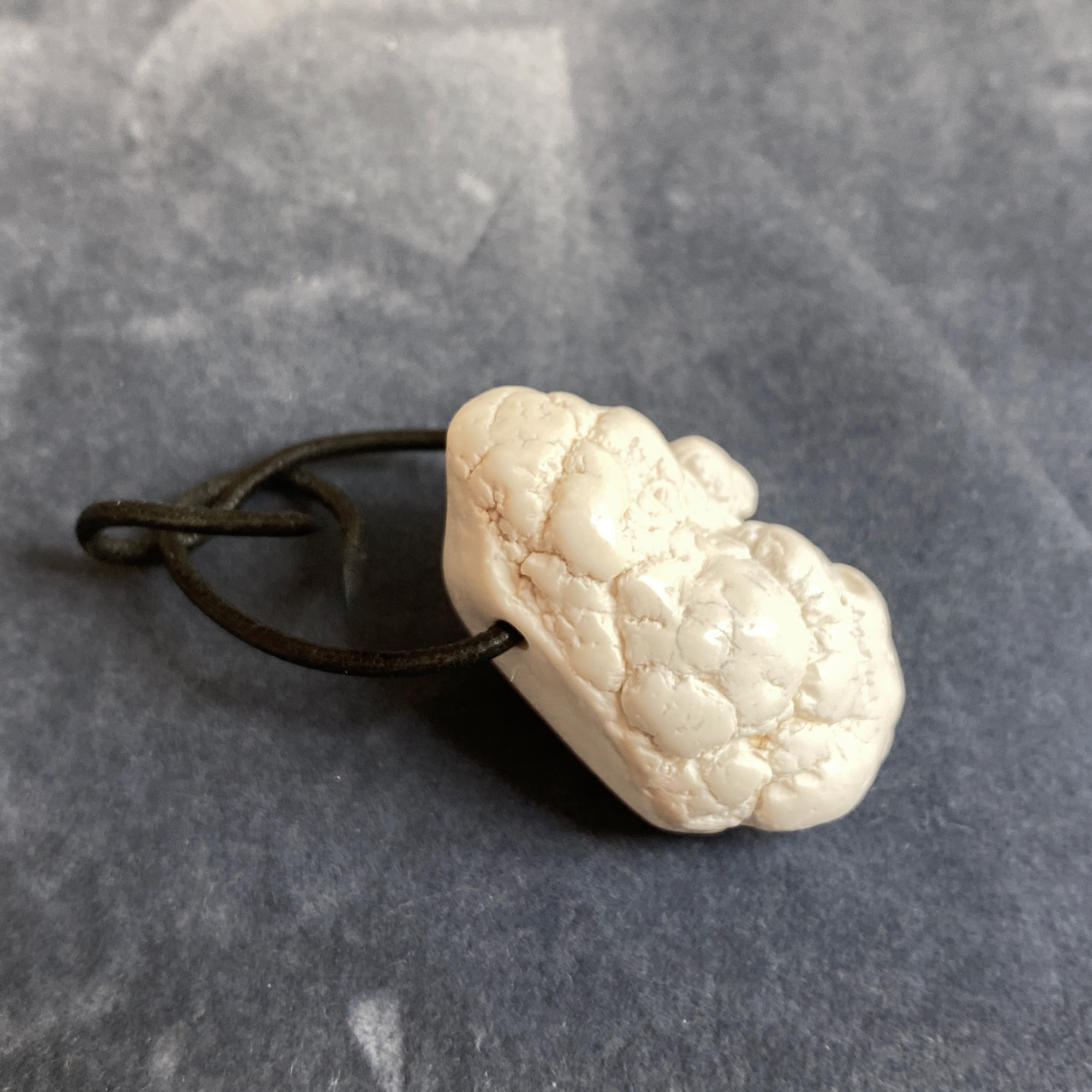 Magnesit Naturstein Knolle Anhänger