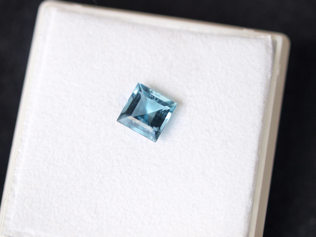 Aquamarin facettiert Carré 6mm Aquamarin facettiert Carré 6mm