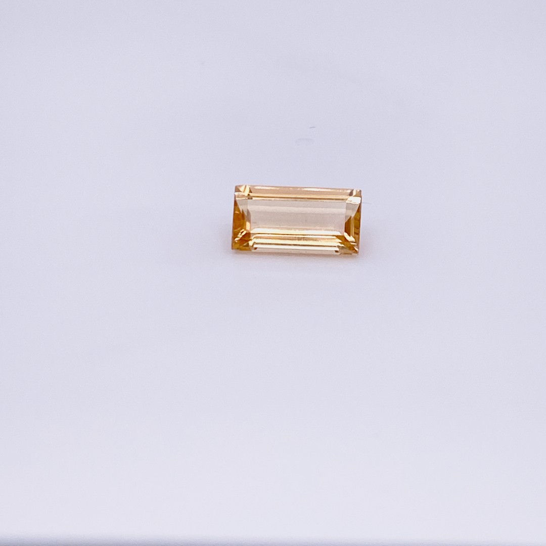 Topas, Edeltopas gelb facettiert, baguette
