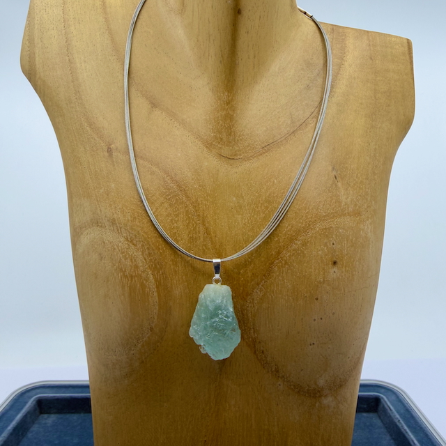 Aquamarin Natur Kristall Anhänger