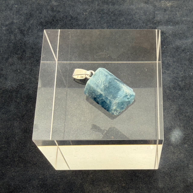 Aquamarin Natur Kristall Anhänger