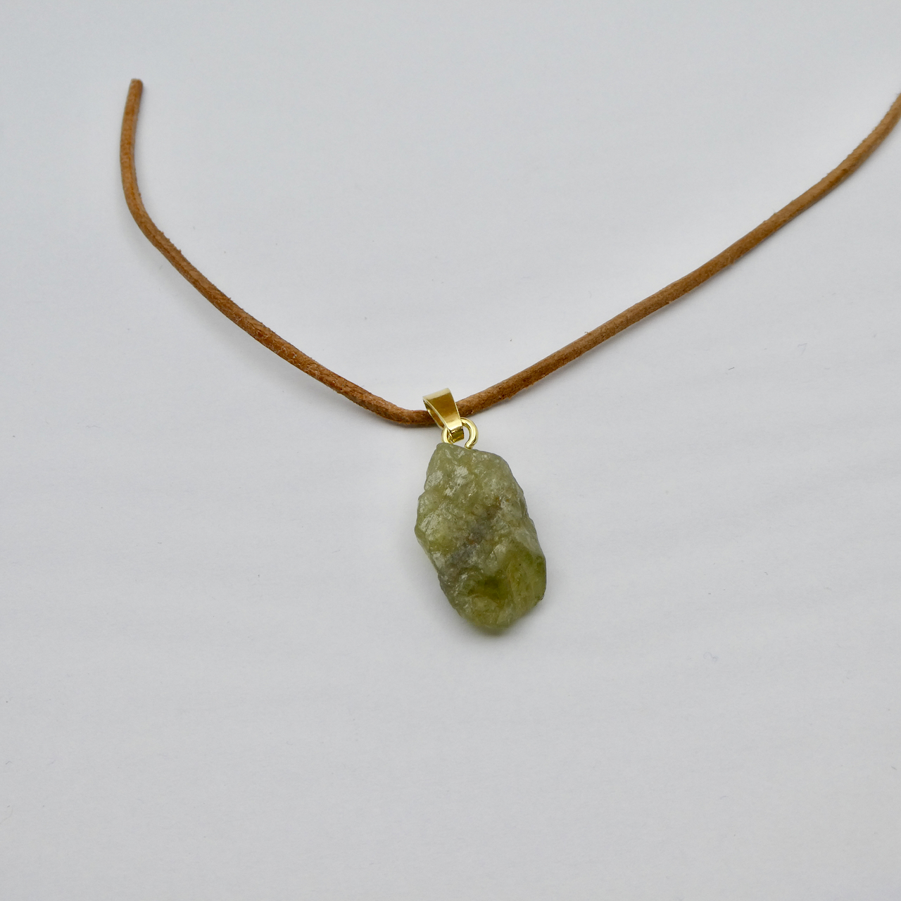 Chrysoberyll Naturstein Anhänger Silber