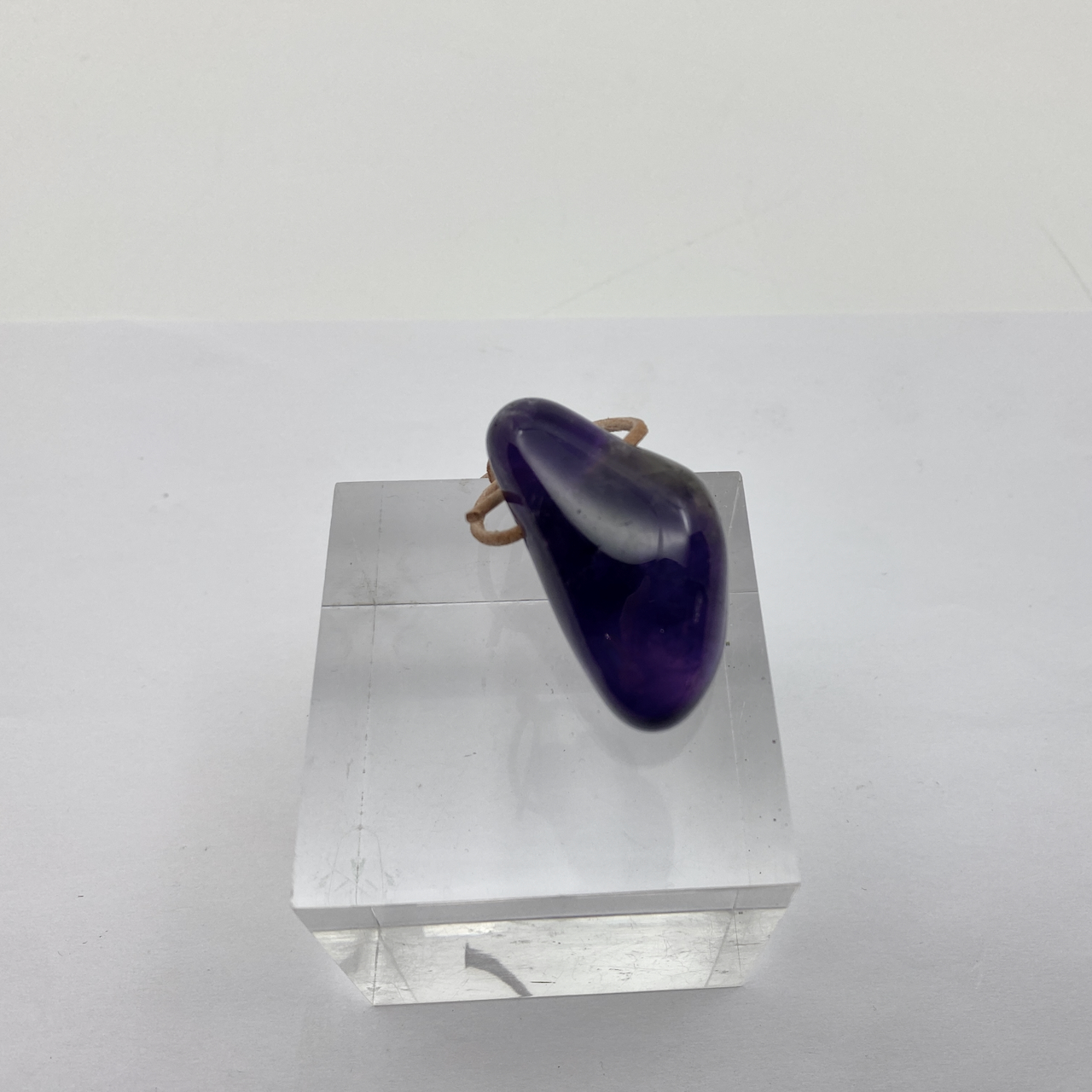 Amethyst Anhänger Trommelstein gebohrt