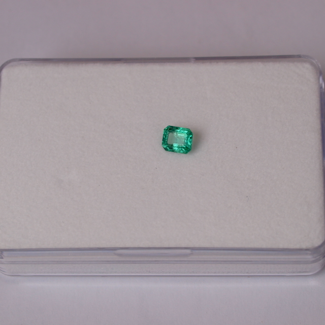 Smaragd facettiert achteck - octagon 