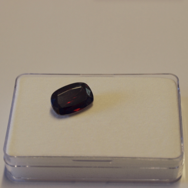 Cuprit facettiert 10 Karat