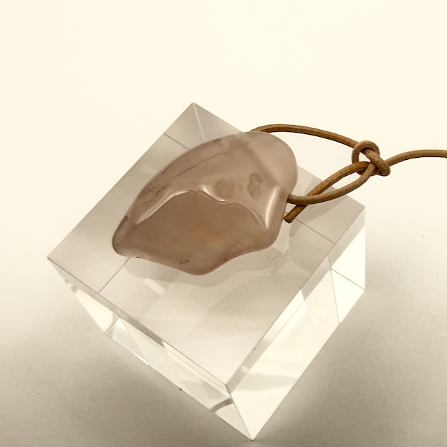 Chalcedon rosa Trommelstein Anhänger