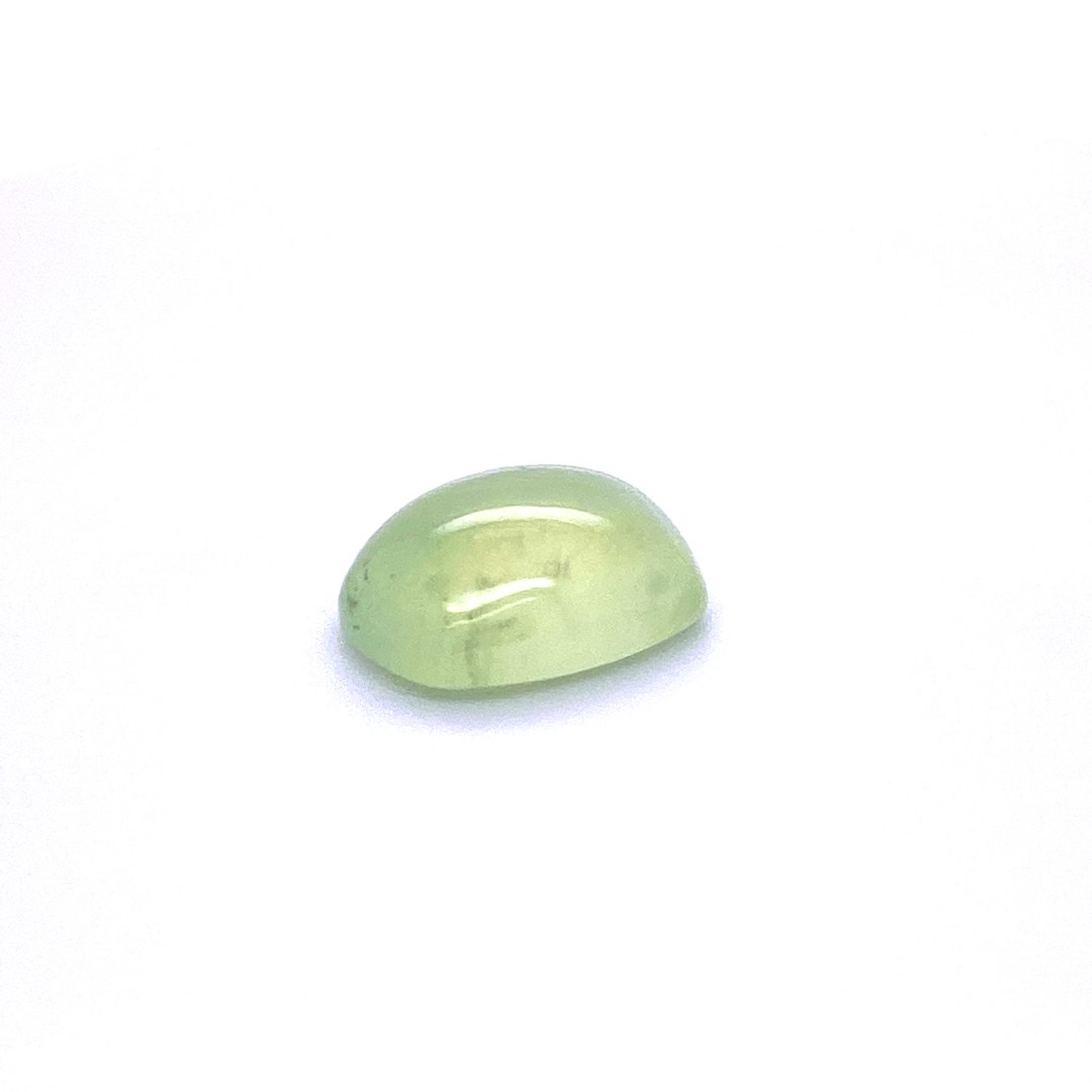Prehnit gelbgrün oval-antik 20 Karat Cabochon Prehnit gelbgrün oval-antik 20 Karat Cabochon