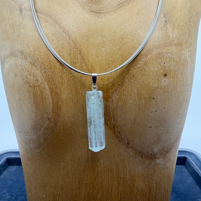 Aquamarin Natur Kristall Anhänger