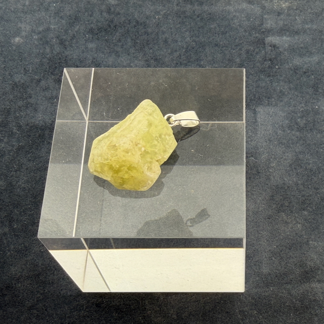 Brasilianit Natur Kristall Anhänger