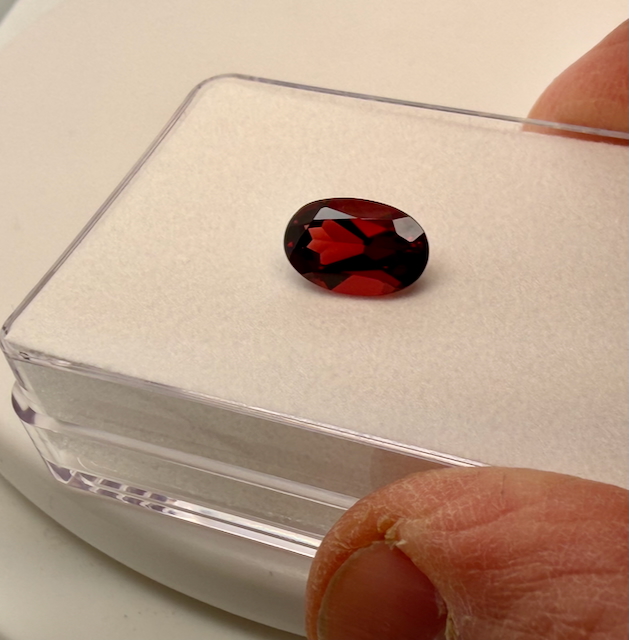 Granat Rhodolith facettiert oval 11x7mm