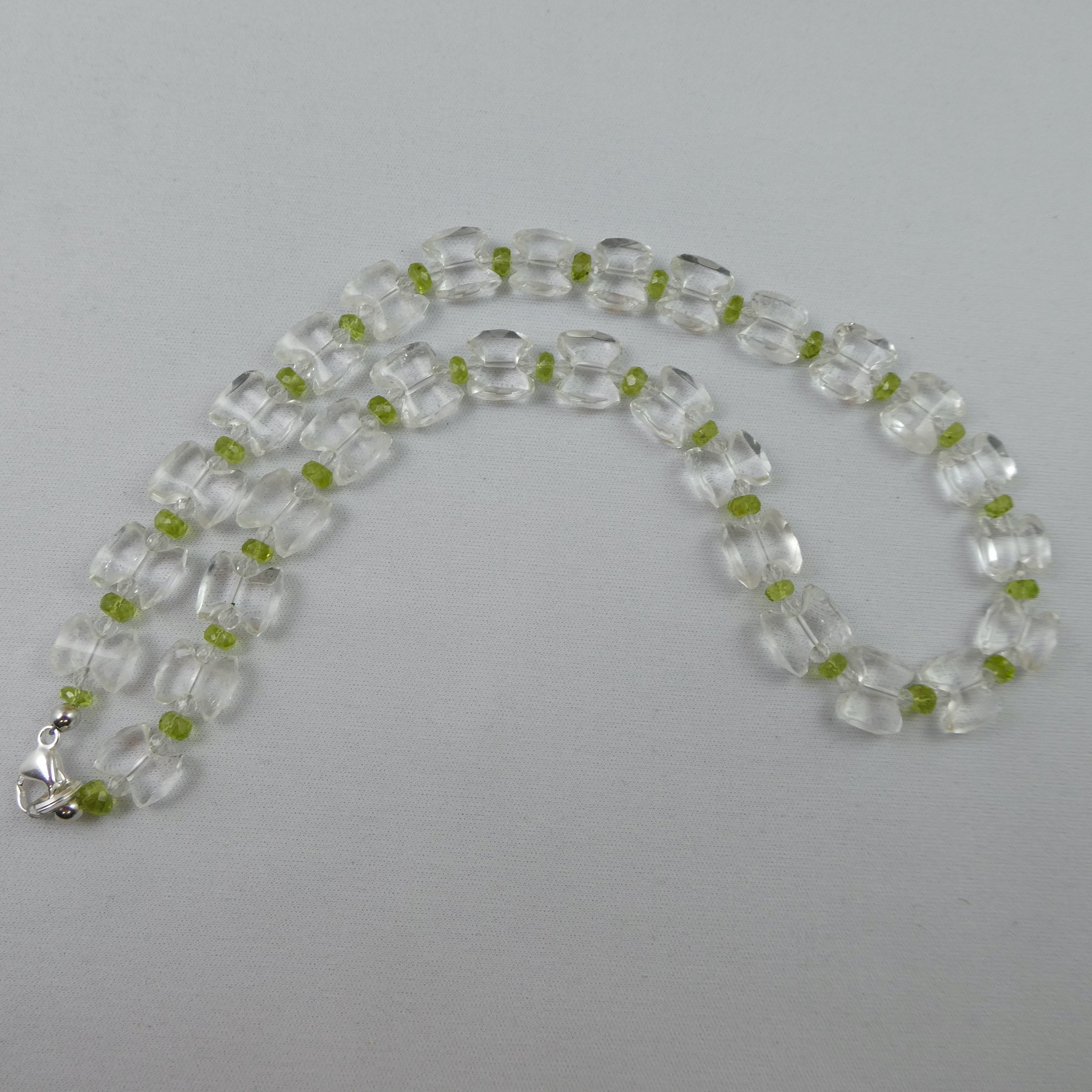 Bergkristall - Peridot Design Edelsteinkette